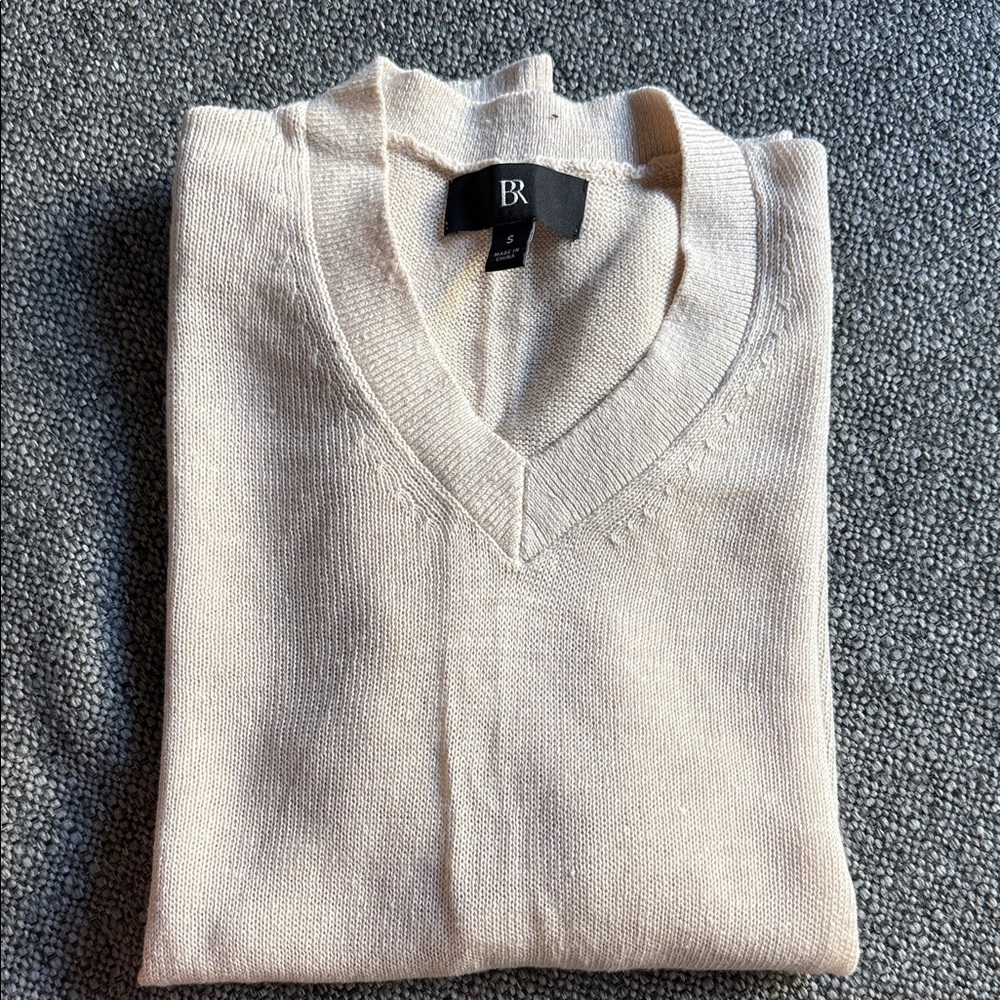 Banana Republic Men’s Beige V-Neck 100% Linen Sweater - Picture 6 of 6